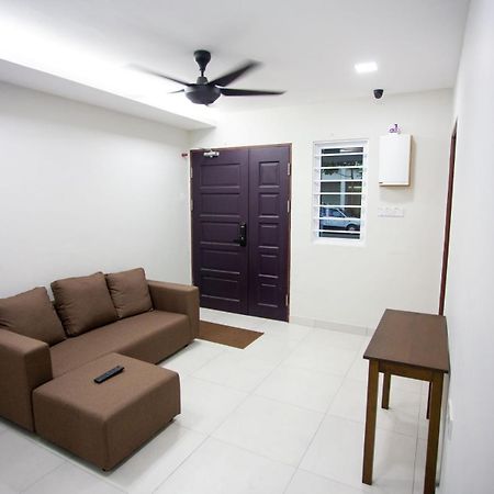Hom2Rex Kuching Homestay Taman Timberland ภายนอก รูปภาพ
